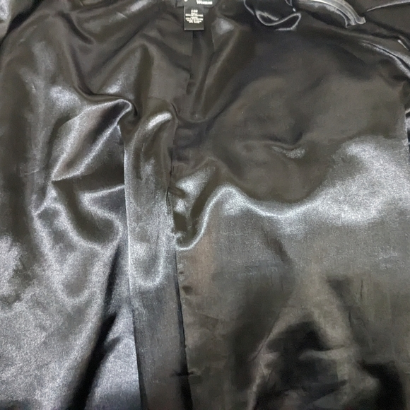 Leather Jacket - Picture 6 of 7